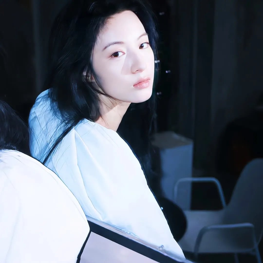 女恶魔人